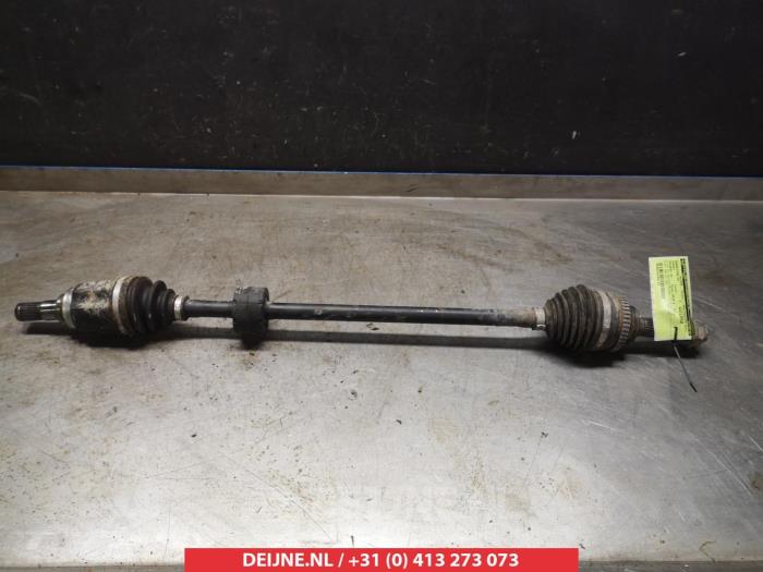 Suzuki Celerio Aandrijfas rechts-voor O319904