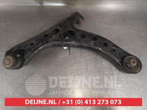 Toyota Avensis Verso Front lower wishbone, right O382788 photo 3