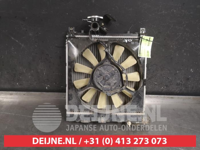 Gebruikte Radiateur Suzuki Wagon-R+ (SR) 1.0 16V Prijs € 35,00 Margeregeling aangeboden door V.Deijne Jap.Auto-onderdelen BV