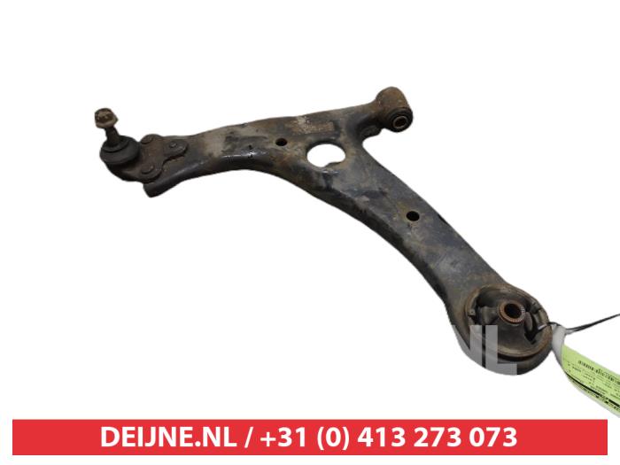 Toyota Corolla Verso Draagarm onder links-voor O381825