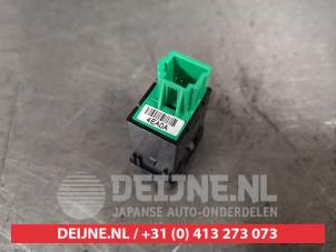 Nissan Qashqai PDC switch O269340 photo 2