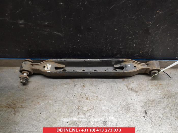 Nissan Qashqai Draagarm links-achter O383396