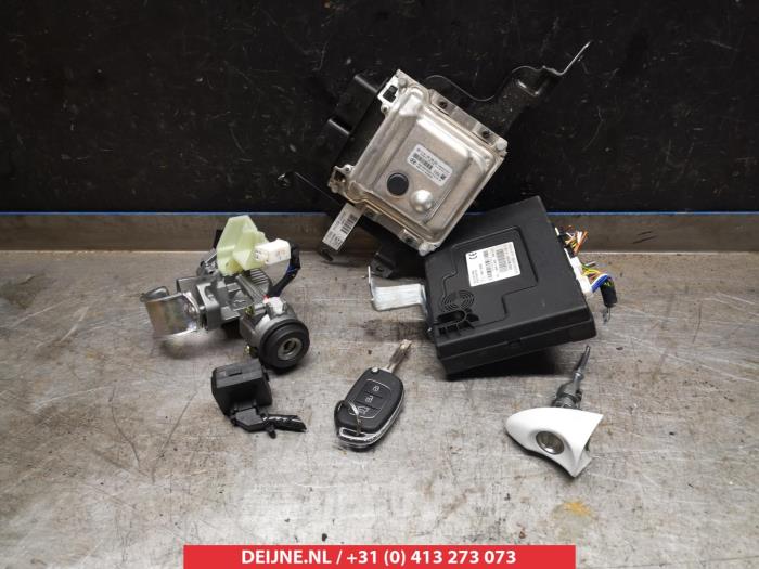 Hyundai I20 Computer Motormanagement O344421