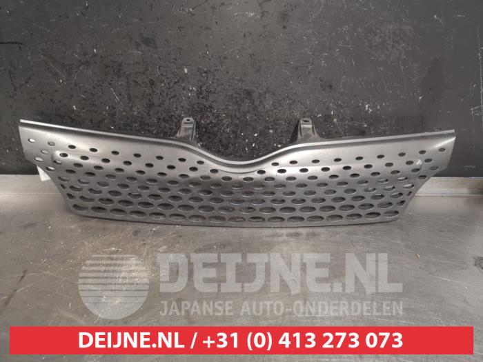 Toyota Yaris Verso Grille O265478