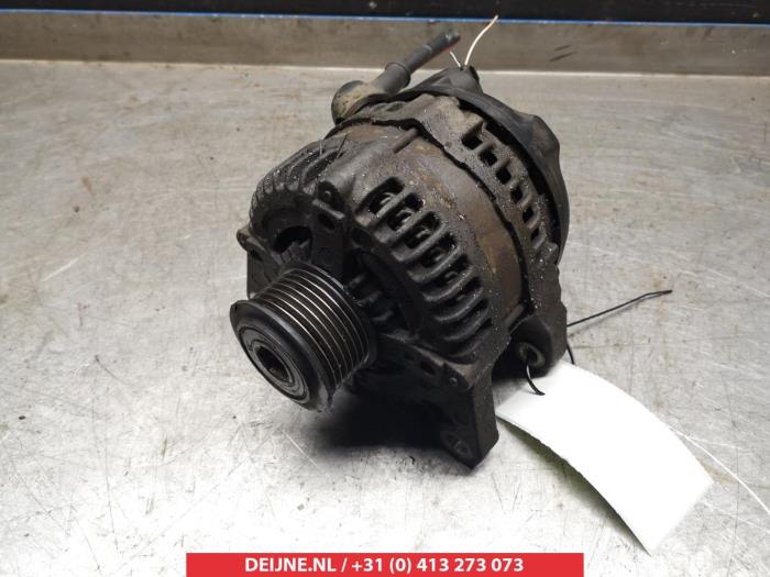 Gebruikte Dynamo Suzuki Grand Vitara II (JT) 1.9 DDiS Prijs € 40,00 Margeregeling aangeboden door V.Deijne Jap.Auto-onderdelen BV