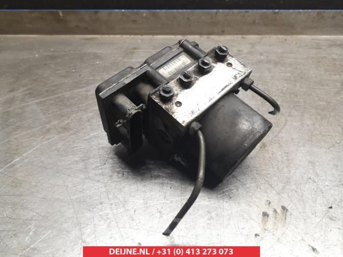 Nissan Primera ABS Pomp O337584