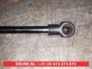 Toyota Yaris Gasdemper rechts-achter O295522 foto 3