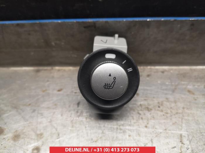 Ssang Yong Tivoli Sitzheizung Schalter O311249