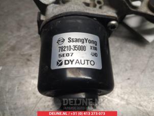 Ssang Yong Tivoli Front wiper motor O348907 photo 2