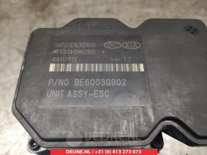 Kia Rio ABS pump O337796 photo 3