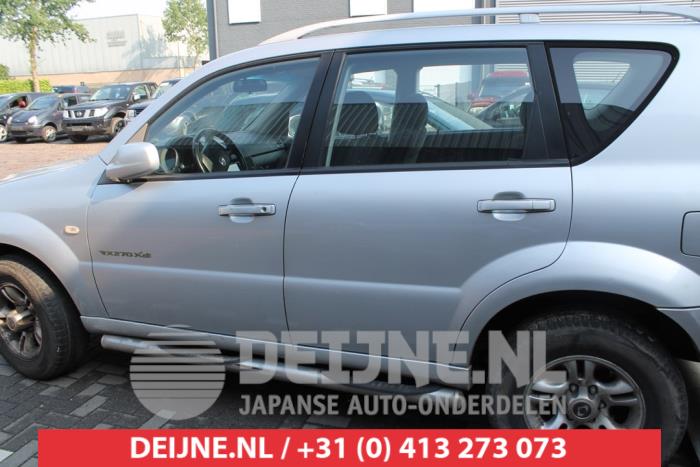Ssang Yong Rexton Portierruit 4Deurs links-achter O287670