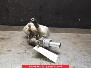 Gebruikte Hoofdremcilinder Toyota Auris Touring Sports (E18) 1.4 D-4D-F 16V Prijs € 65,00 Margeregeling aangeboden door V.Deijne Jap.Auto-onderdelen BV