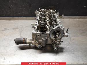 Toyota Avensis Cylinder head O352402 photo 3