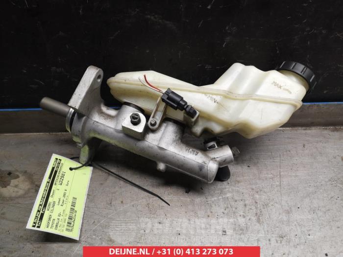Toyota Corolla Hoofdremcilinder O337041