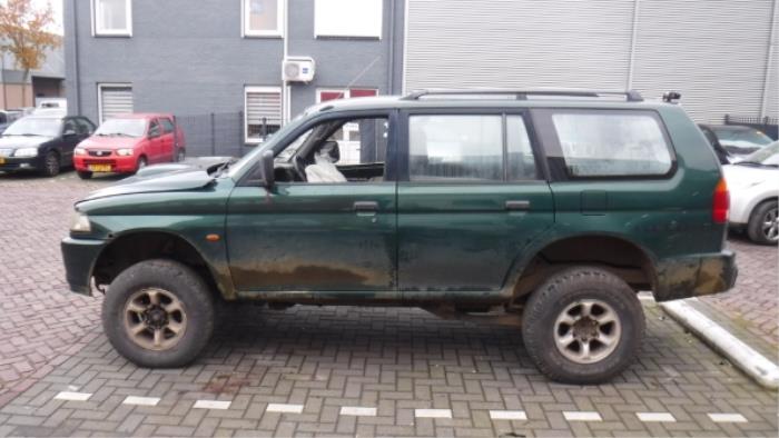 Mitsubishi Pajero Portier 4Deurs links-voor O272618