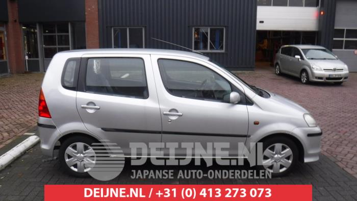 Daihatsu Young RV Tür 4-türig rechts hinten O286648