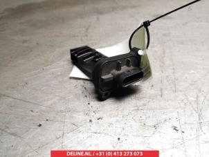 Gebruikte Luchthoeveelheidsmeter Toyota Avensis Wagon (T27) 2.0 16V D-4D Prijs € 35,00 Margeregeling aangeboden door V.Deijne Jap.Auto-onderdelen BV