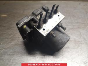 Gebruikte ABS Pomp Toyota Corolla Verso (R10/11) 2.2 D-4D 16V Prijs € 50,00 Margeregeling aangeboden door V.Deijne Jap.Auto-onderdelen BV