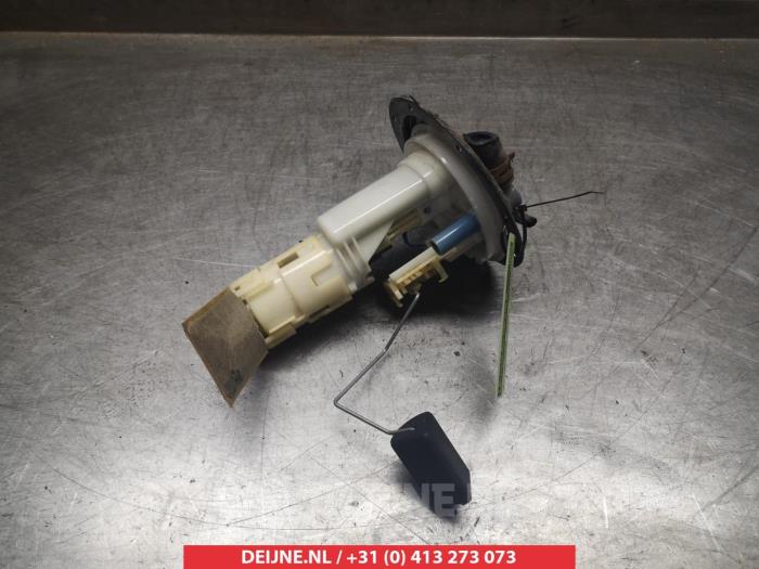Gebruikte Brandstofpomp Elektrisch Daihatsu Cuore (L251/271/276) 1.0 12V DVVT Prijs € 50,00 Margeregeling aangeboden door V.Deijne Jap.Auto-onderdelen BV