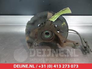 Toyota Avensis Verso Achsschenkel links vorne O323157 foto 2