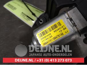 Chevrolet Orlando Scheibenwischermotor hinten O300916 foto 2