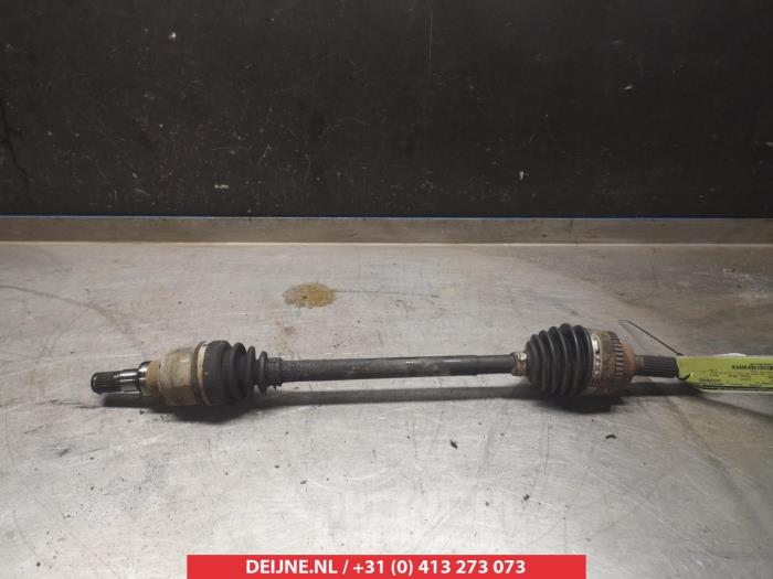Nissan Pixo Aandrijfas links-voor O317754