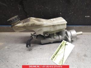 Gebruikte Hoofdremcilinder Toyota Corolla Verso (R10/11) 2.0 D-4D 16V Prijs € 35,00 Margeregeling aangeboden door V.Deijne Jap.Auto-onderdelen BV