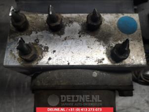 Mitsubishi L200 ABS Pomp O338055 foto 2