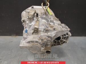 Nissan Qashqai Gearbox O371884 photo 3