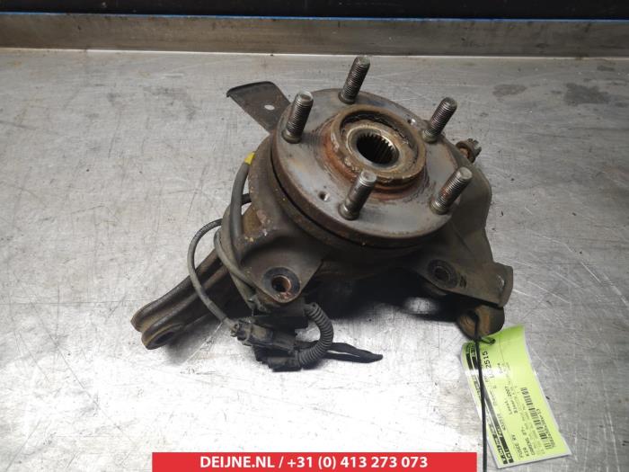 Kia Carens Achsschenkel rechts vorne O323702