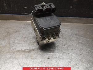 Gebruikte ABS Pomp Nissan X-Trail (T30) 2.2 Di 4x4 Prijs € 75,00 Margeregeling aangeboden door V.Deijne Jap.Auto-onderdelen BV