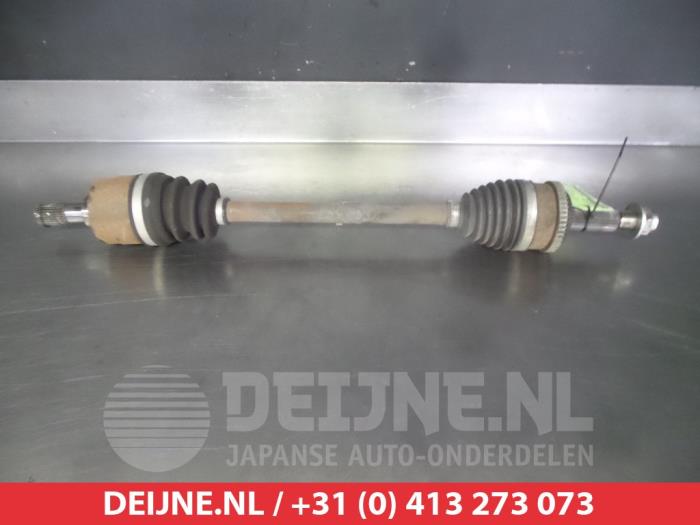 Hyundai I30 Aandrijfas links-voor O317550