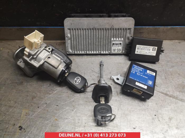 Toyota Verso-S Engine management computer O345608