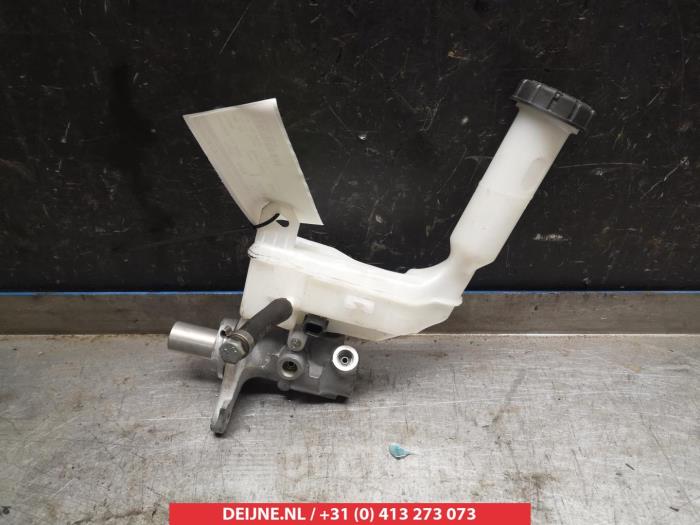 Nissan Juke Master cylinder O336584