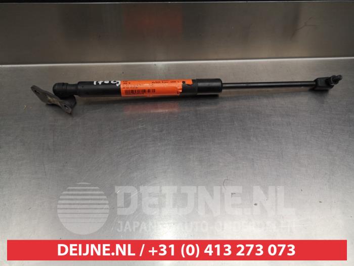 Kia Ceed Gasdemper links-achter O293974