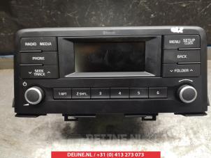 Gebruikte Radio Kia Picanto (JA) 1.0 12V Prijs € 30,00 Margeregeling aangeboden door V.Deijne Jap.Auto-onderdelen BV