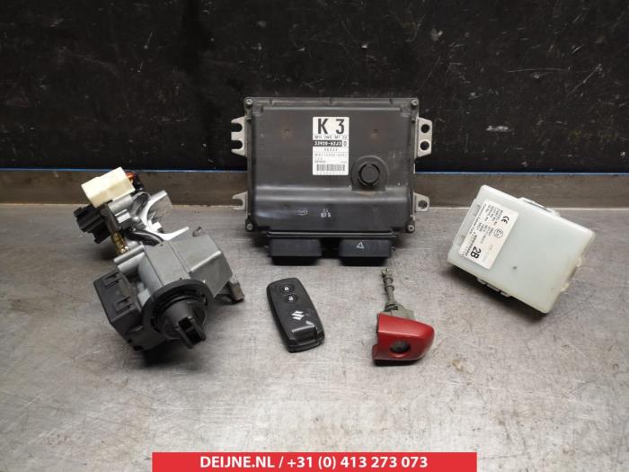 Suzuki Swift Kontaktslot+Sleutel O335804
