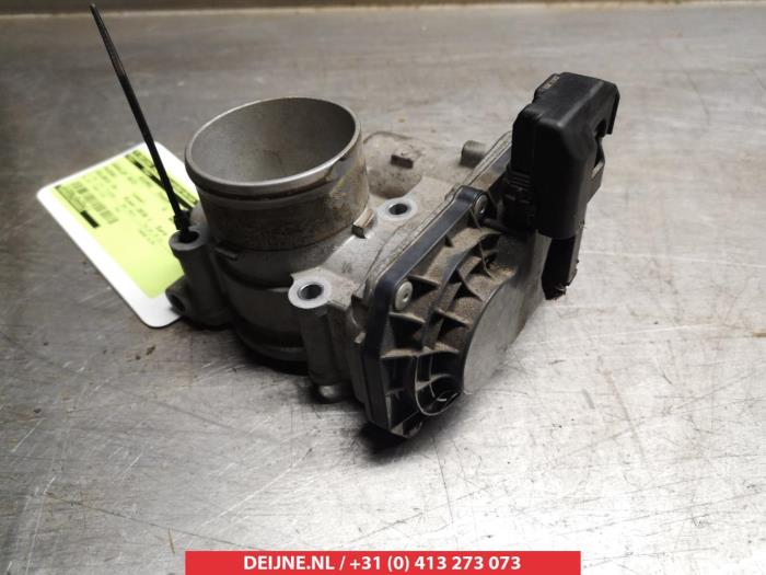 Suzuki Celerio Gasklephuis O356348