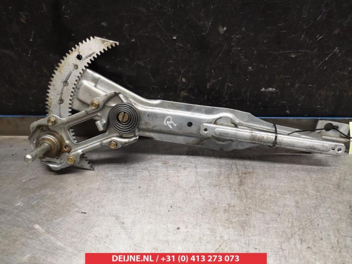 Mazda 323F Fenstermechanik 4-türig rechts vorne O276404