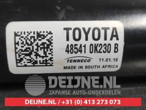 Toyota Hilux Schokdemper links-achter O378990 foto 2