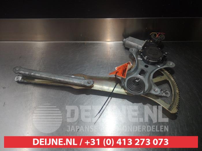 Toyota Avensis Verso Fenstermechanik 4-türig links vorne O276059