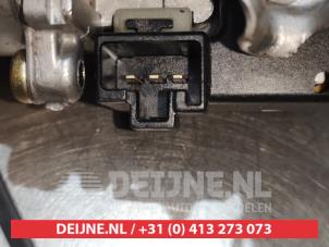 Toyota Avensis Verso Scheibenwischermotor hinten O301442 foto 4