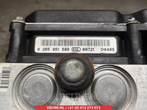 Subaru Impreza ABS pump O337731 photo 3