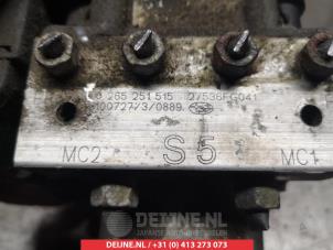 Subaru Impreza ABS pump O337731 photo 2
