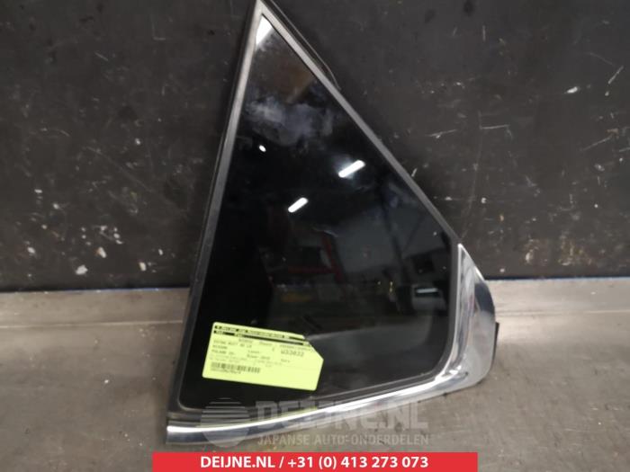 Nissan Pulsar Extra Ruit 4Deurs links-achter O289051