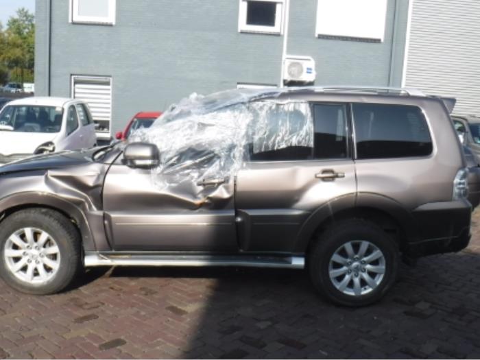 Mitsubishi Pajero Portierlijst O286858