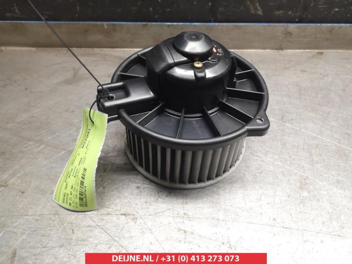 Toyota MR II Kachel Ventilatiemotor O367458