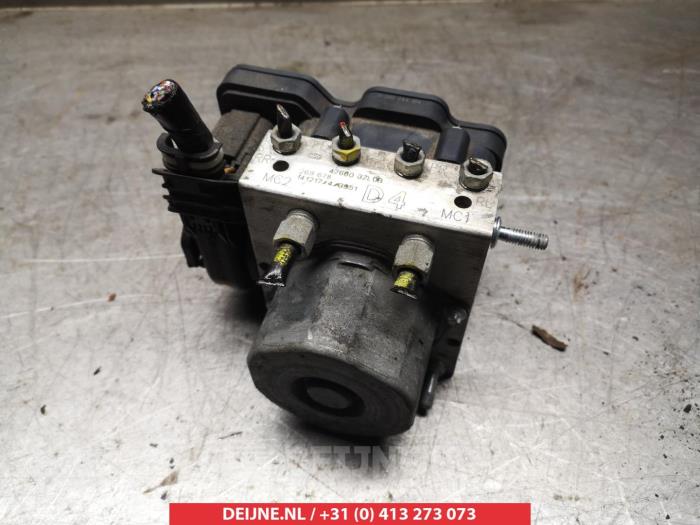 Gebruikte ABS Pomp Nissan Pulsar (C13) 1.2 DIG-T 16V Prijs € 75,00 Margeregeling aangeboden door V.Deijne Jap.Auto-onderdelen BV