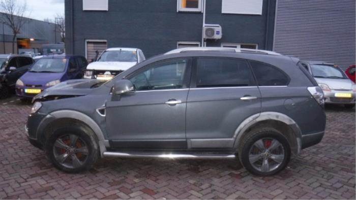Chevrolet Captiva Tür 4-türig links hinten O284621