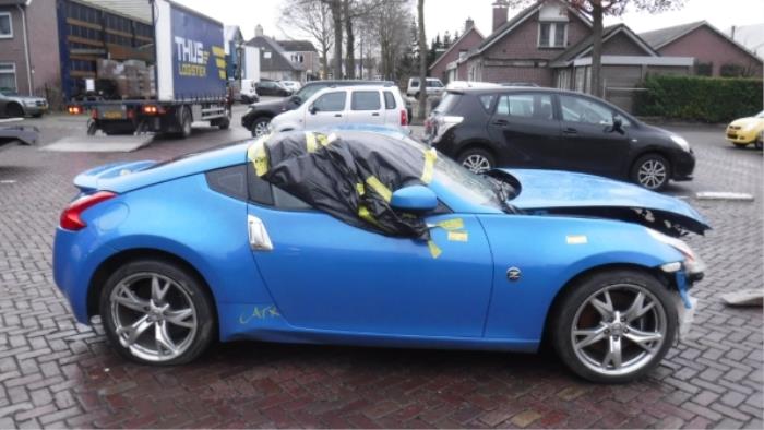 Nissan 370Z Door 2-door, right O271842